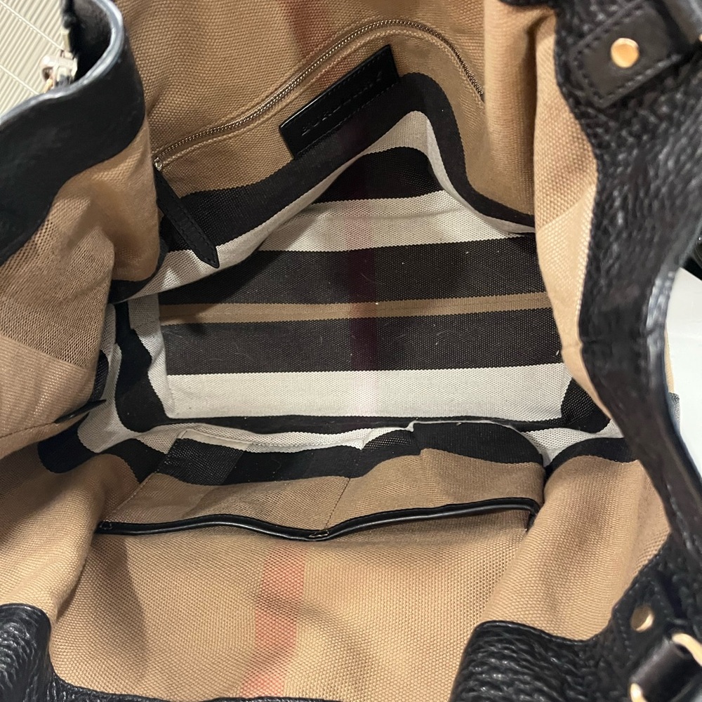 Burberry Maidstone Black Pebbled Leather Shoulder Bag - Picture 8 of 9